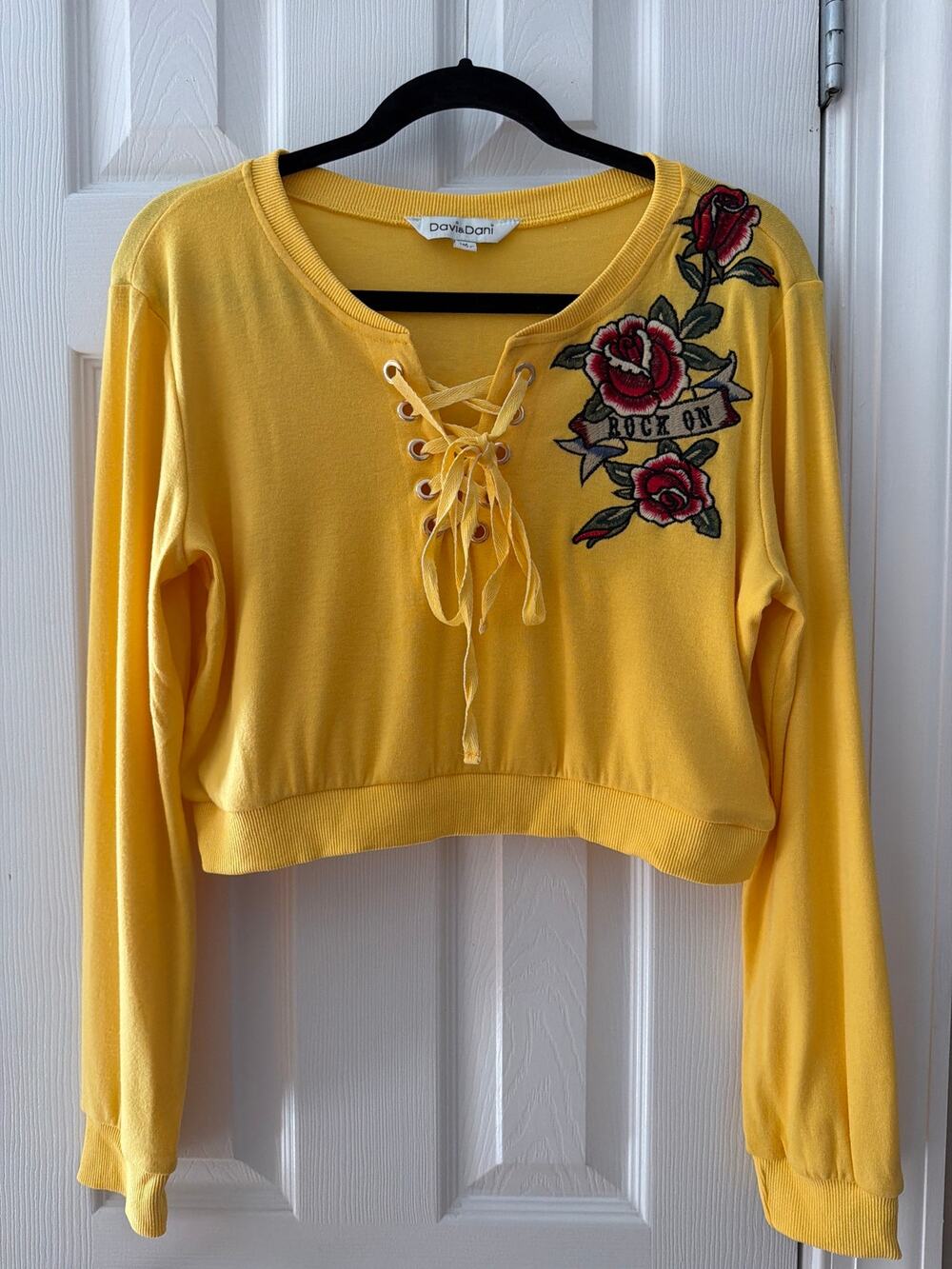 Davi & Dani Lace-up Rose Crop Sweatshirt M - Y2K Boho meets Rock star